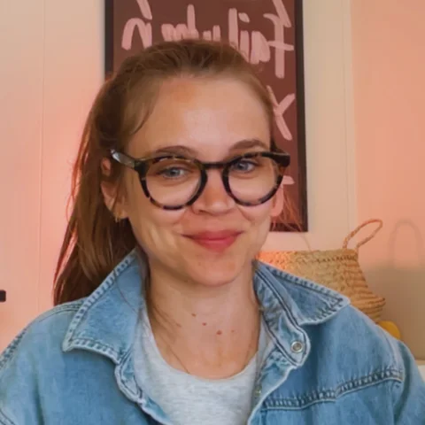 Laura Woythe